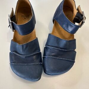 John Fluevog Blue Sarika Closed-Toe Cork Sandals